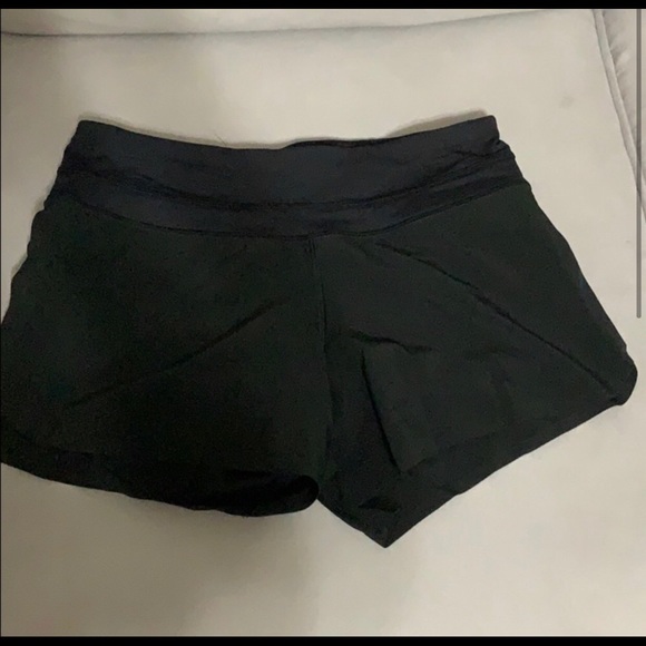 Black lululemon shorts - Picture 1 of 3